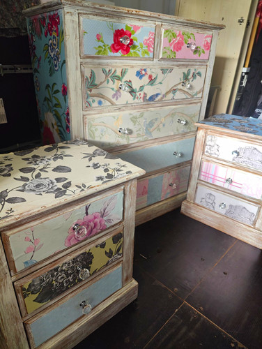 Shabby chic multicolour floral - shabby,